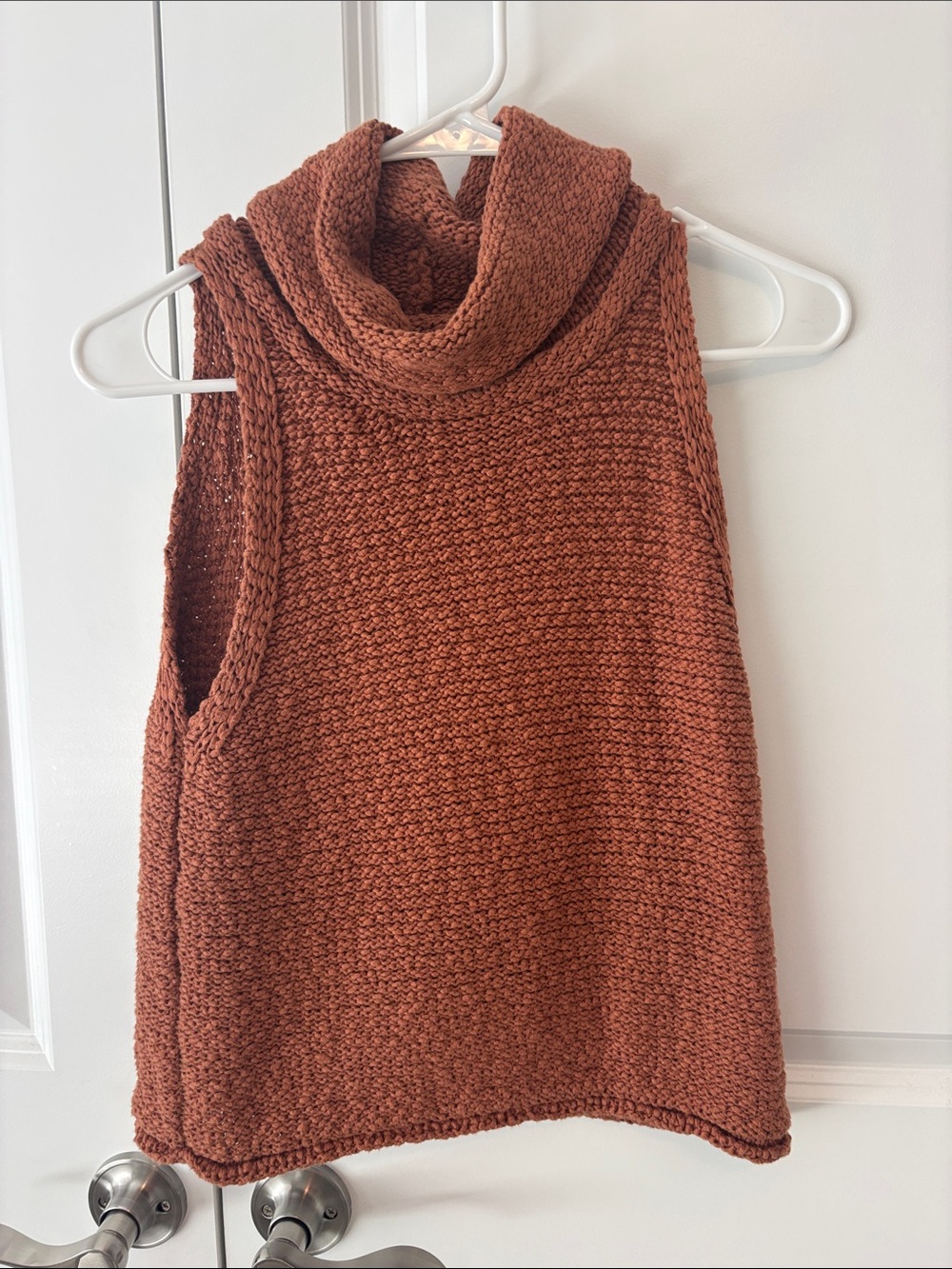 Vici By Together Sleeveless Turtleneck Knit Top Small